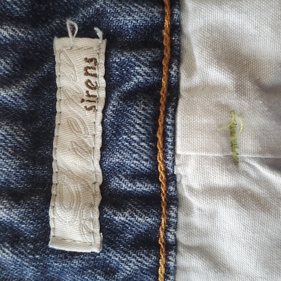 Sirens mini jean skirt - Picture 3 of 3